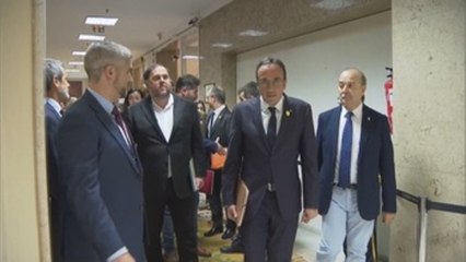 Los presos completan los trámites para ser diputados y vuelven a prisión