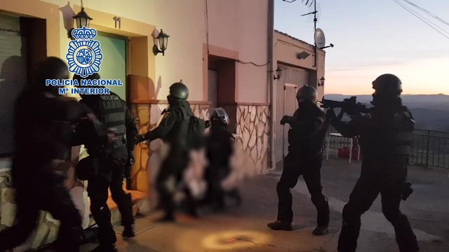 Policía lleva a cabo la mayor operación de incautación de cristal