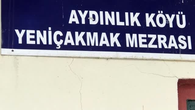 Heyelan Dolayısıyla Kapanan Köy Yolu