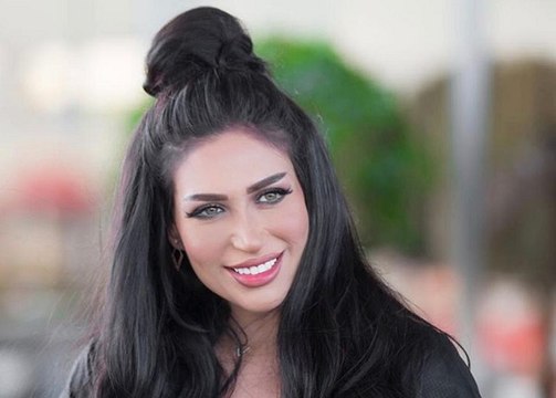 والدة الدكتورة خلود تشعل الميديا برقصها شاهدوا خفة حركاتها