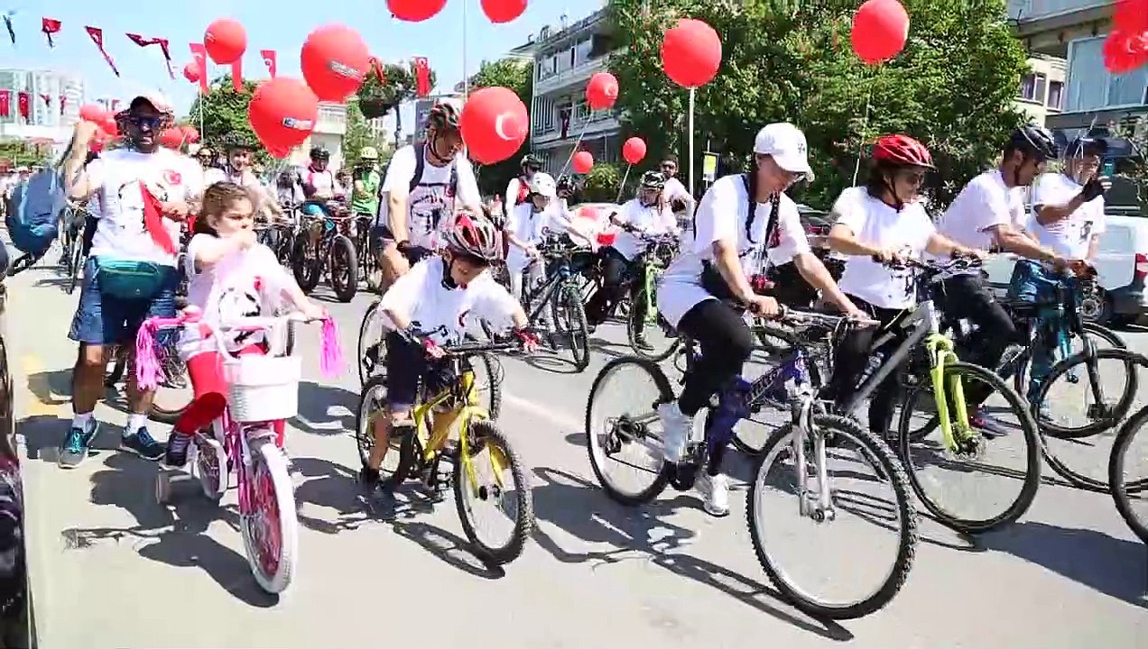 Kadıköy'de pedallar 100. yıl için döndü