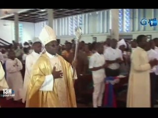RTG - Ordination de trois nouveaux prêtes à la cathédrale de l’assomption de Franceville, par l’évêque Mgr Jean-Patrick Iba-Ba