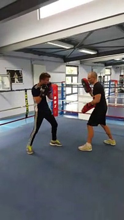 ALL SPORT BOXE PIEDS POINGS