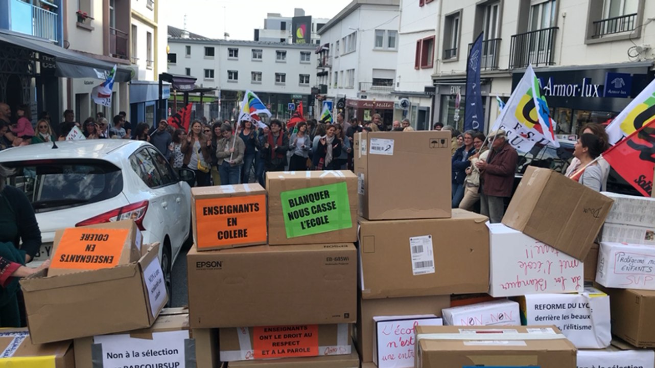 Mobilisation contre la loi  Blanquer