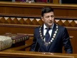 Zelenski toma posesión en Ucrania y disuelve el Parlamento