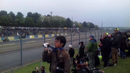 Premier passage des MotoGP au freinage du Chemin aux Boeufs, Le Mans, 19 mai 2019, 14h01