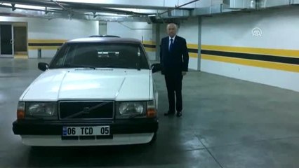 Bahçeli Klasik Otomobili ile Başkent Caddelerini Gezdi