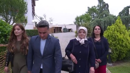 Binali Yıldırım, Twitter'dan Davet Ettiği Aileyle İftar Yaptı