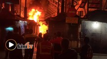 30 unit gerai terbakar di Jalan Masjid India