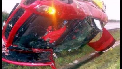 ACCIDENTES AUTOS LUJOSOS ESTRELLADOS FERRARI ROLLS ROYCE