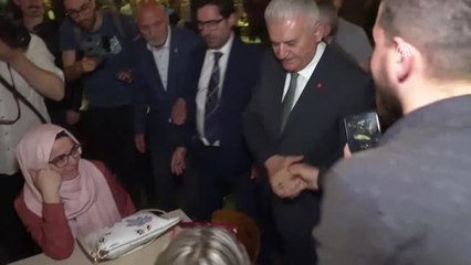 Binali Yıldırım, Çengelköy'de Vatandaşlarla Buluştu - İstanbul
