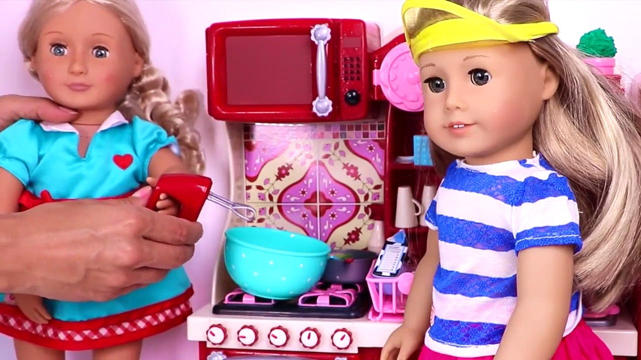 Toy Kitchen Set for Kids!  AG Dolls Make Cupcakes & Bake Cookies!