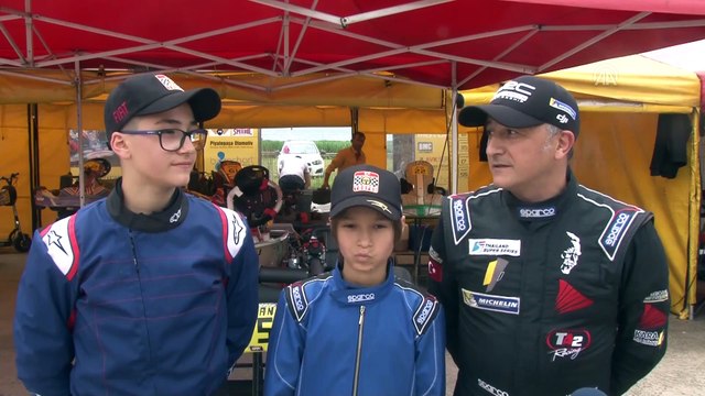 Kartingci baba ve oğulları pistin tozunu attırıyor - KOCAELİ