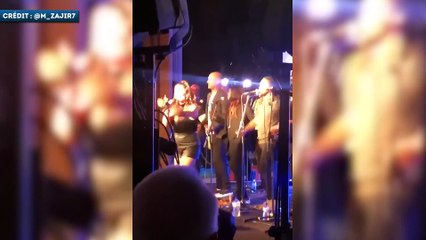 Pep Guardiola se lâche sur scène lors de la célébration des titres