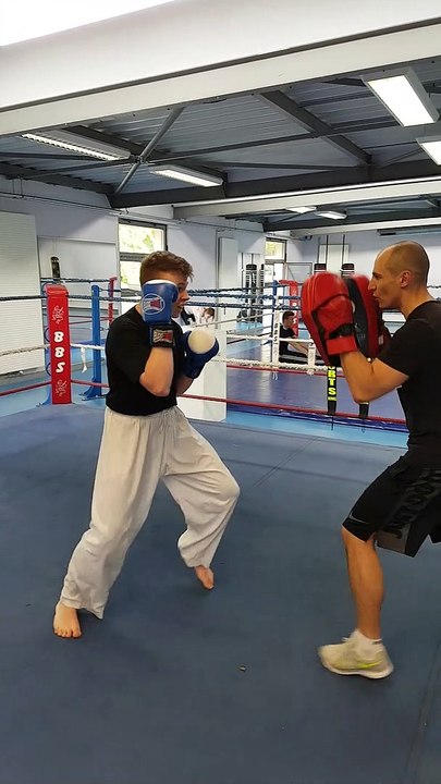 ALL SPORT BOXE PIEDS POINGS SEDAN BAZEILLES