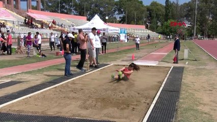 Spor İzmir'de Özel Sporcular Yarışı