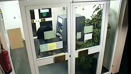 Atraco a cajero automático con explosivos en Sevilla