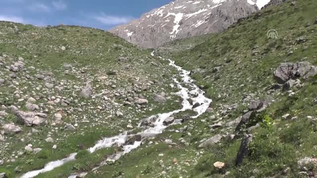 Kırkmerdiven Şelaleleri Doğal Güzelliğiyle Büyülüyor