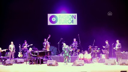 Pink Martini başkentte konser verdi