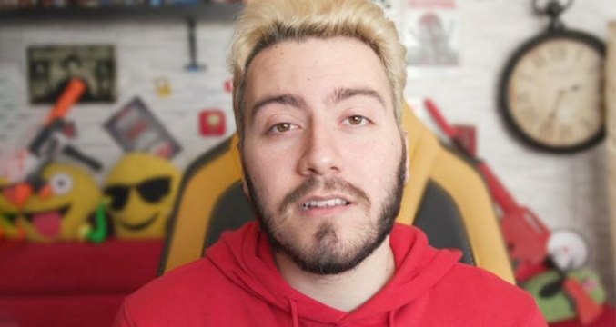 Enes Batur, İlk Çektiği Hayal mi Gerçek mi Filminden Kazandığı Parayı Ne Yaptığını Açıkladı