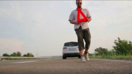 Keep These Items In Your Car's Emergency Kit