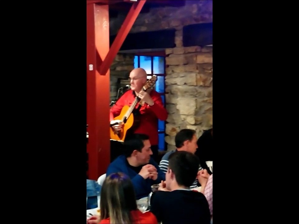 Michel en mode Georges Brassens (solo)