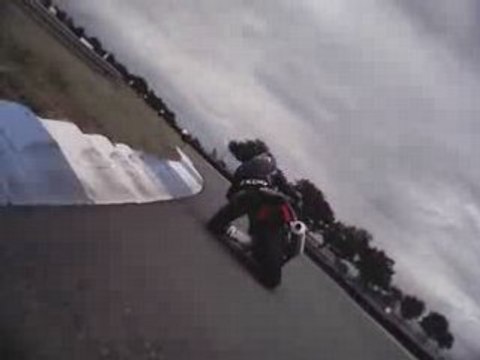 Kawasaki ZX6 circuit du val de vienne le vigeant compil