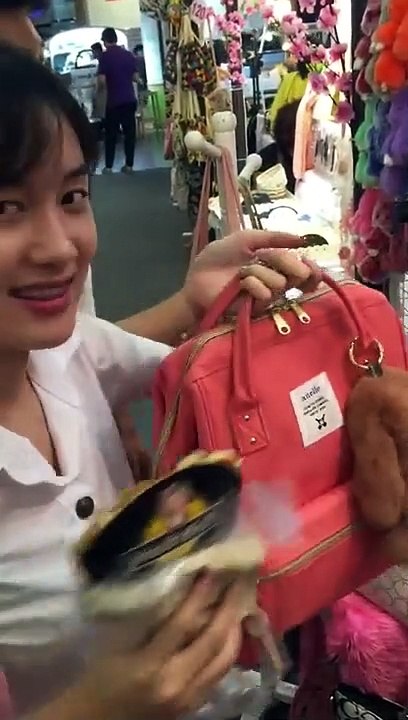 น้องไปร์ท ยอมถอยกระเป๋าให้วันเกิด