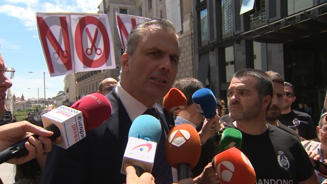 Ortega Smith muestra su apoyo a los funcionarios de prisiones