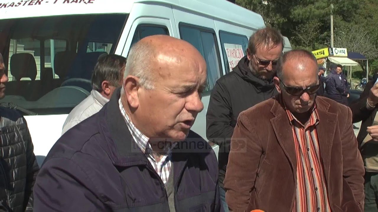 Bllokohet transporti në Gjirokastër