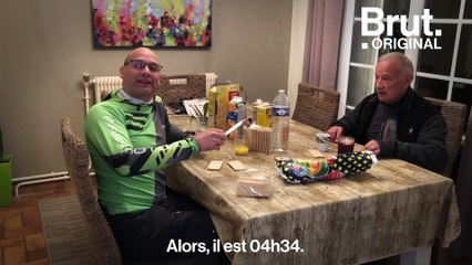 À 80 ans, il a traversé la Manche avec son fils en paramoteur