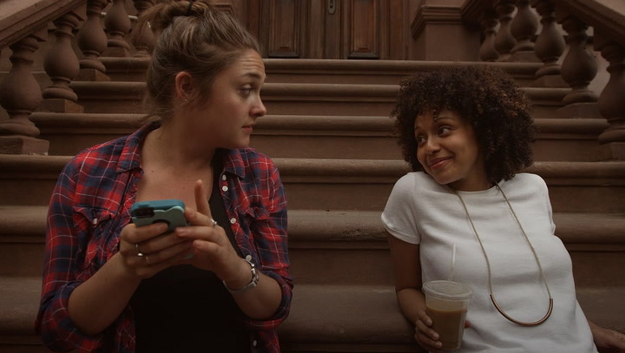 Does Posting A Picture With Someone Mean You're Dating?