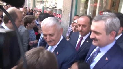 Binali Yıldırım'dan Gazetecilere "Yer Sofrası" Yanıtı