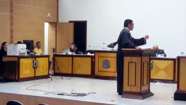 Acusado de tentar matar mulher e enteada a facadas é julgado