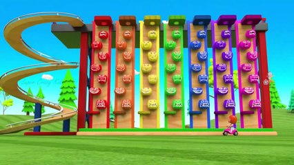 Dinosaur and Little Baby Play Foot Ball Games - Learn Colors for Kids with ColorBalls Children Games