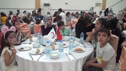 Adıyaman'da Yetim Çocuklara İftar