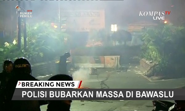 [TERBARU] Kebakaran Terjadi di Pasar Tanah Abang, Lokasi Bentrok Massa Aksi Bawaslu