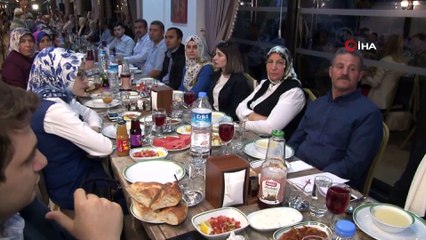 Download Video: Bakan Pakdemirli şehit ve gazi aileleriyle iftarda buluştu