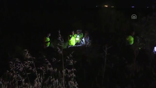 Adana'da Otomobil Şarampole Yuvarlandı: 2 Ölü, 2 Yaralı