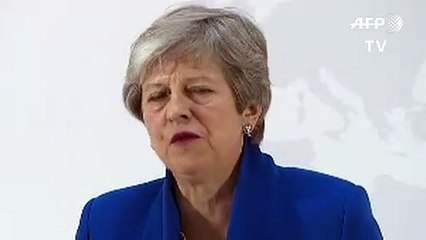 May propõe novo acordo com opção de 2° referendo