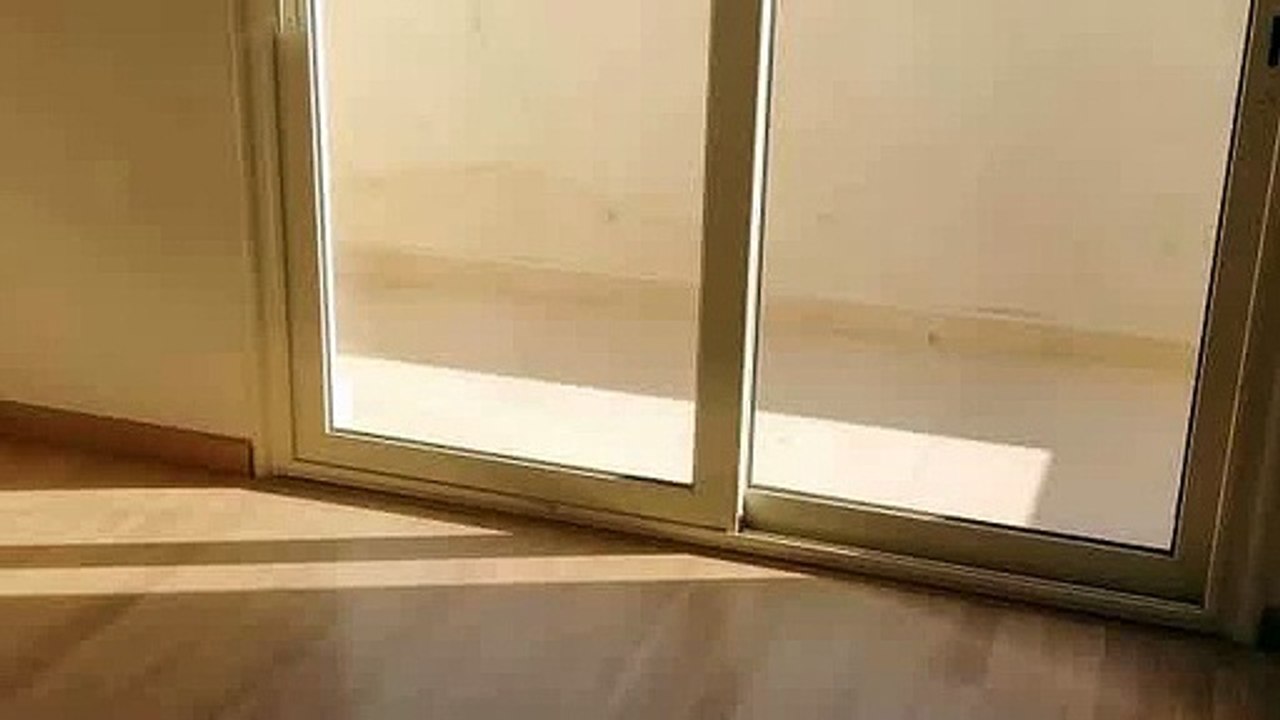 توين هاوس رائع مع حديقة ضخمة للايجار في جراند هايتس