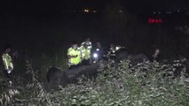 Adana Otomobil, Takla Atıp, Şarampole Uçtu 2 Ölü, 2 Yaralı