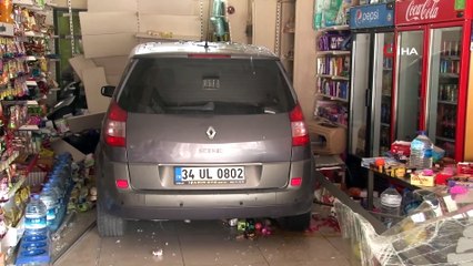 Gaz ve freni karıştırdı, markete girdi