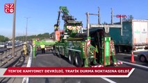 Kamyonet devrildi trafik durma noktasına geldi