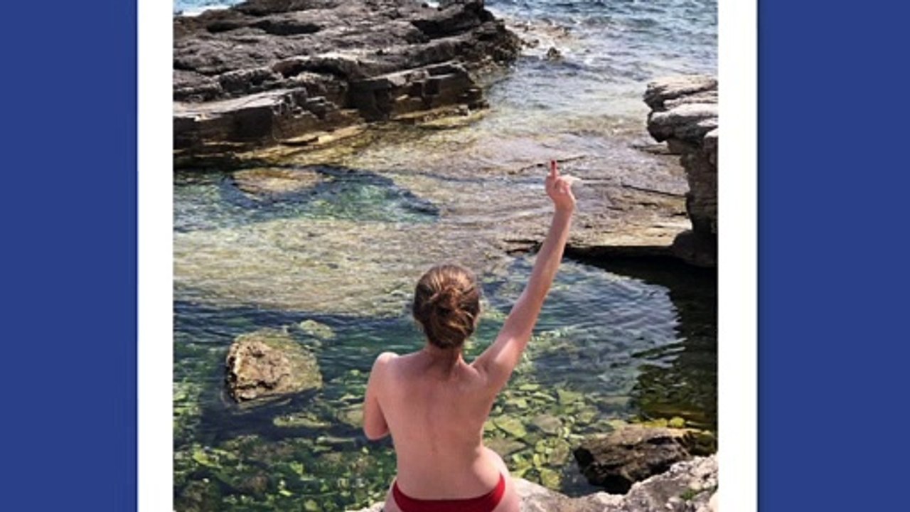 Candidate Européenne Topless_AH_FR