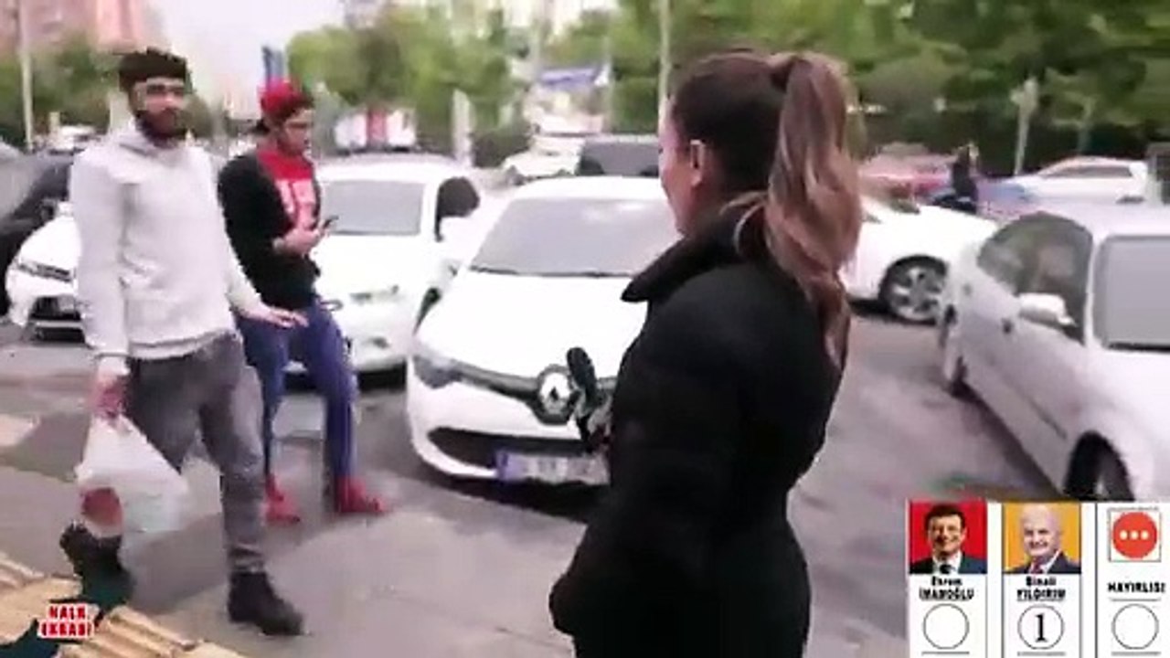 İstanbul'un göbeğinde röportaj yapacak Türk bulamadı