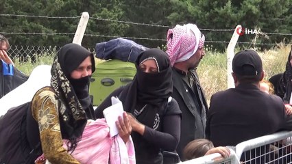 Öncüpınar Sınır Kapısı'nda Suriyelilerin 'vatan özlemi' yoğunluğu
