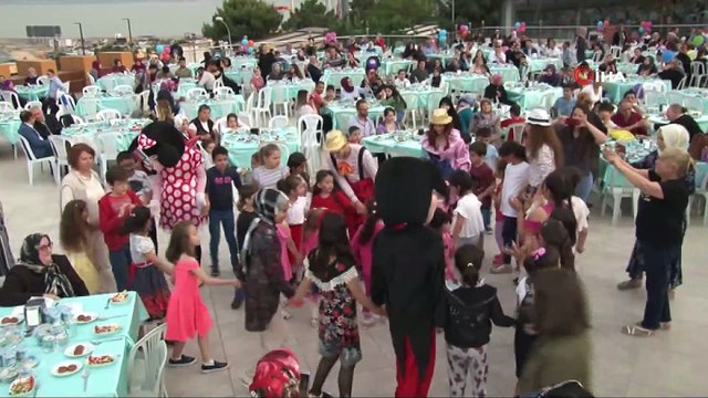 Tuzla Belediyesi, yetim çocuklara iftar yemeği verdi