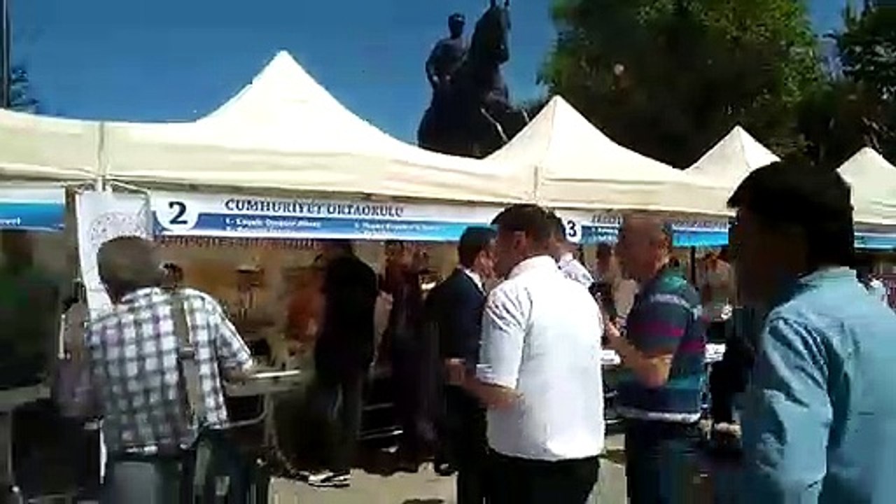 ‘1’inci Kodlazon Festivali’ Valilik önünde başladı (1)