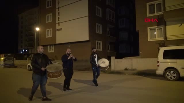 Sivas Ramazan Davulcusu Eşliğinde Sahur Halayı